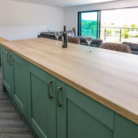 Sycamore - 2 Bedrooms - Sleeps 4 Frizington